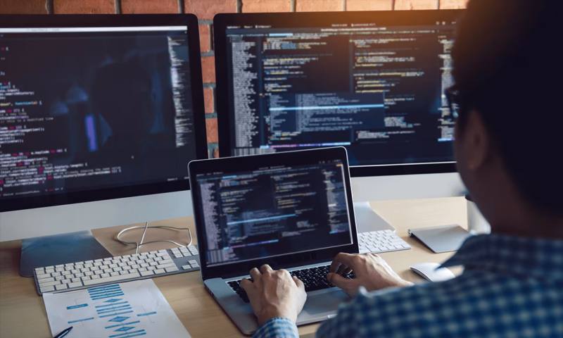 数据科学选型：R与Python如何赋能清苑县网站建设？